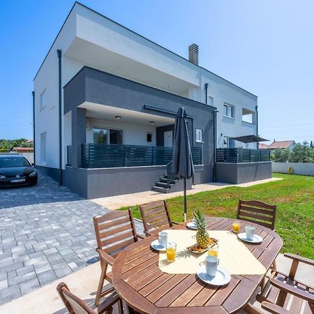 Domus Alba Apartments Пула Экстерьер фото