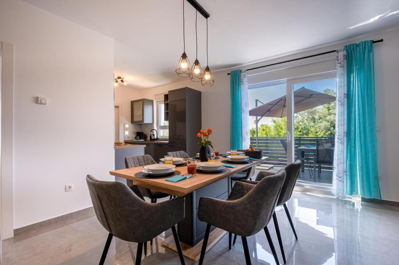Domus Alba Apartments Пула Экстерьер фото