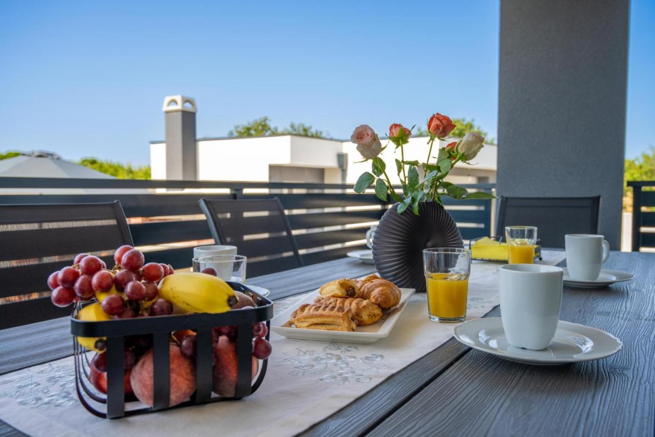 Domus Alba Apartments Пула Экстерьер фото
