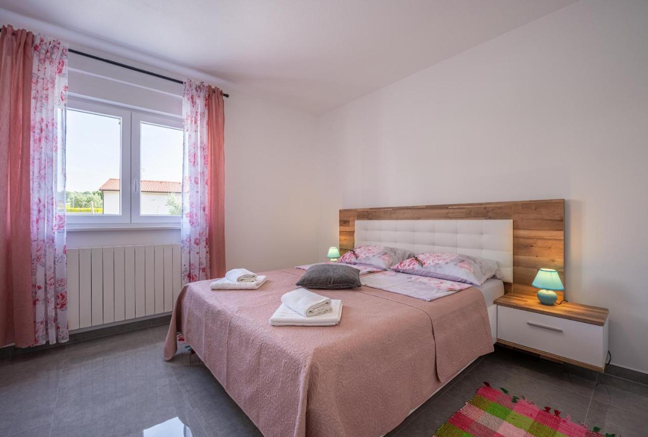 Domus Alba Apartments Пула Экстерьер фото