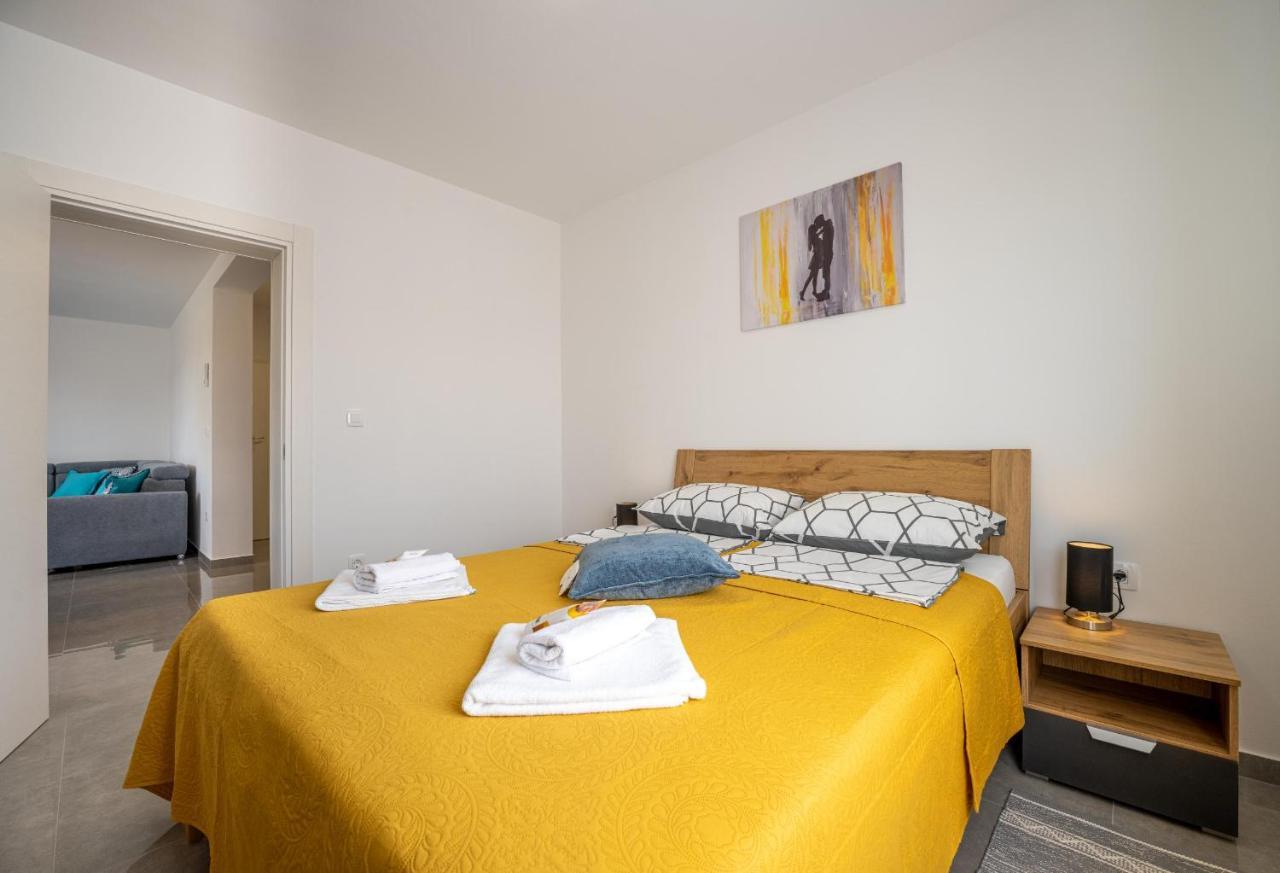 Domus Alba Apartments Пула Экстерьер фото